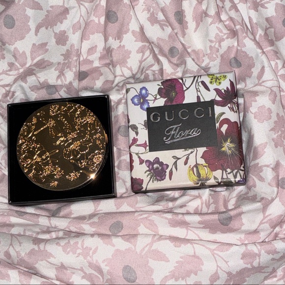Gucci Accessories - Gucci Flora Gold Compact NWOT